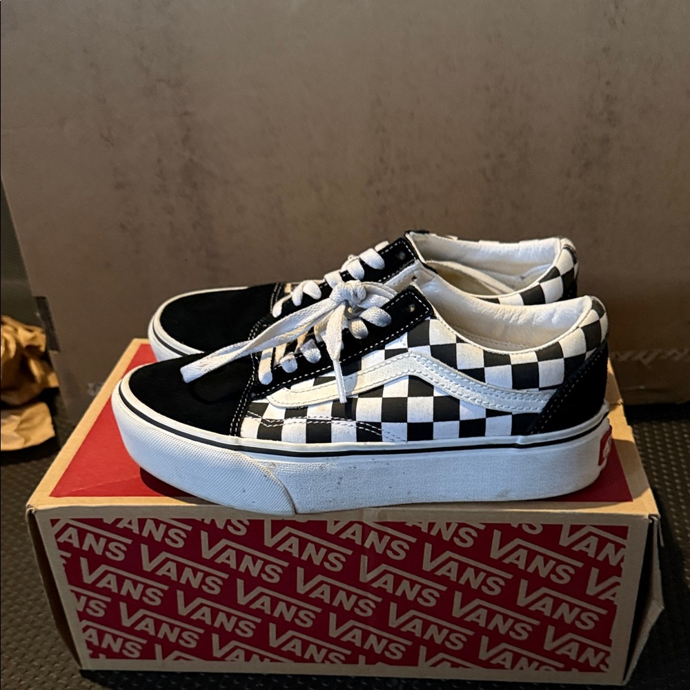 Vans Checkerboard Black and White Old Skool Sneakers - Picture 4 of 6
